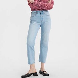 Levi’s light wash wedgie jeans size 26